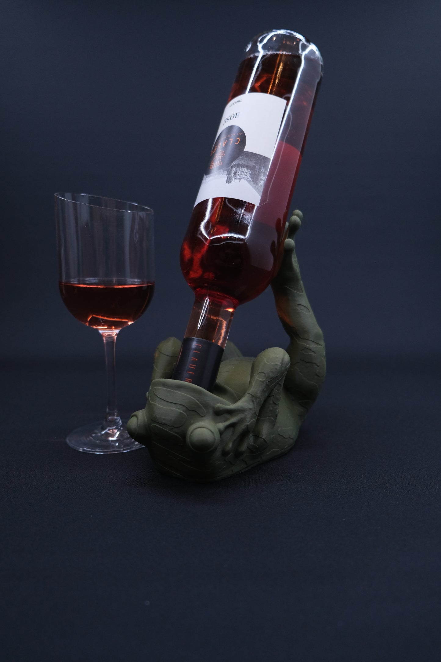 Weinhalter „Frosch“ – origineller Flaschenhalter