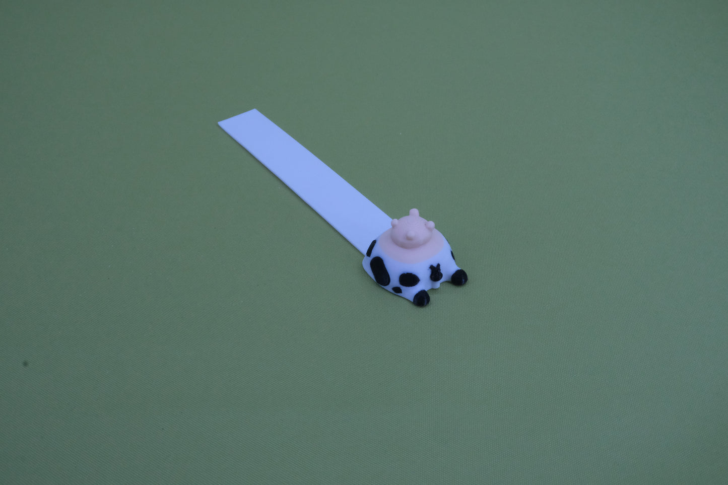 Lesezeichen „Kuh“ – verspieltes Tiermotiv