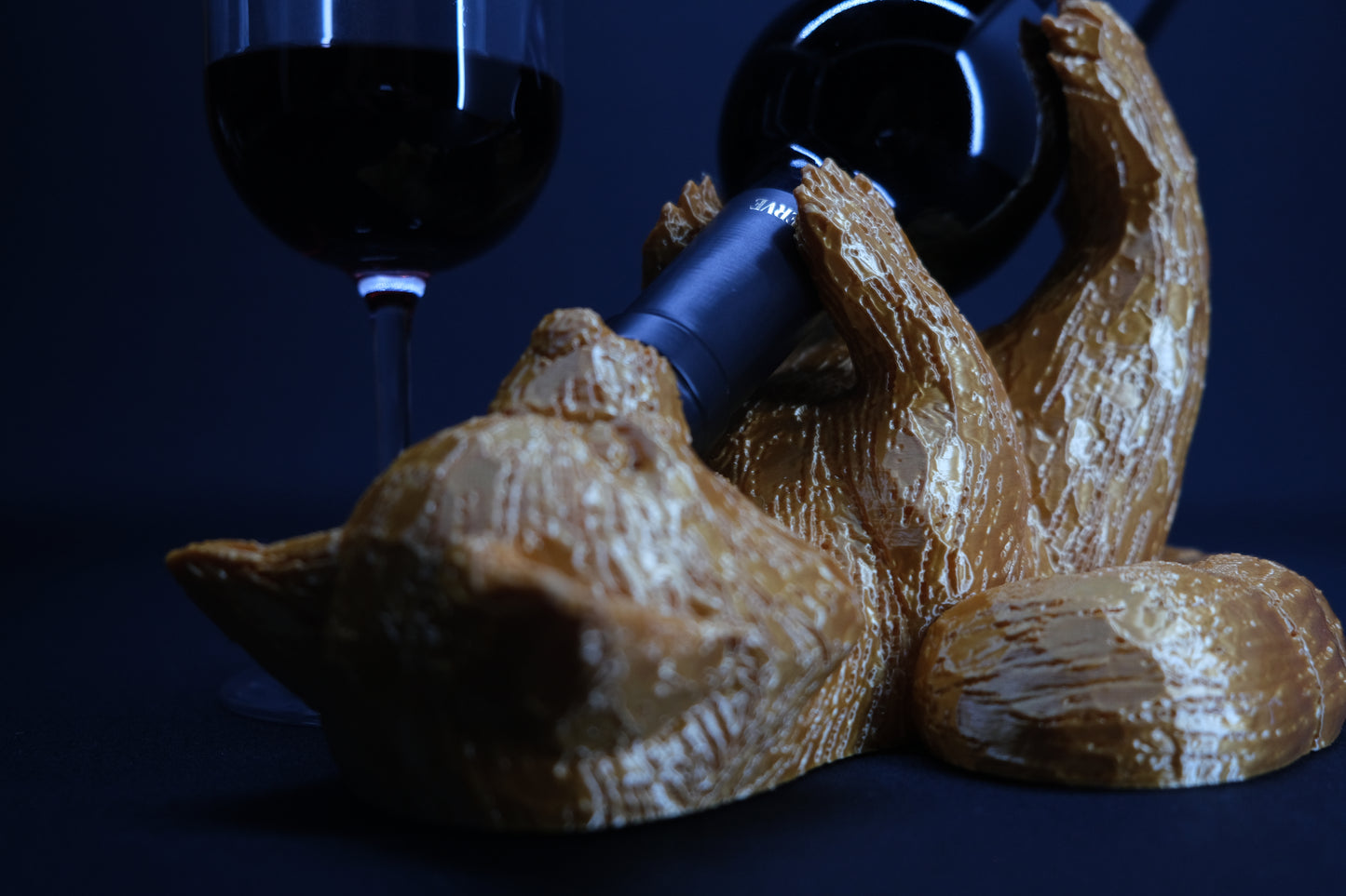 Weinhalter „Roter Panda“ – verspielter Flaschenhalter