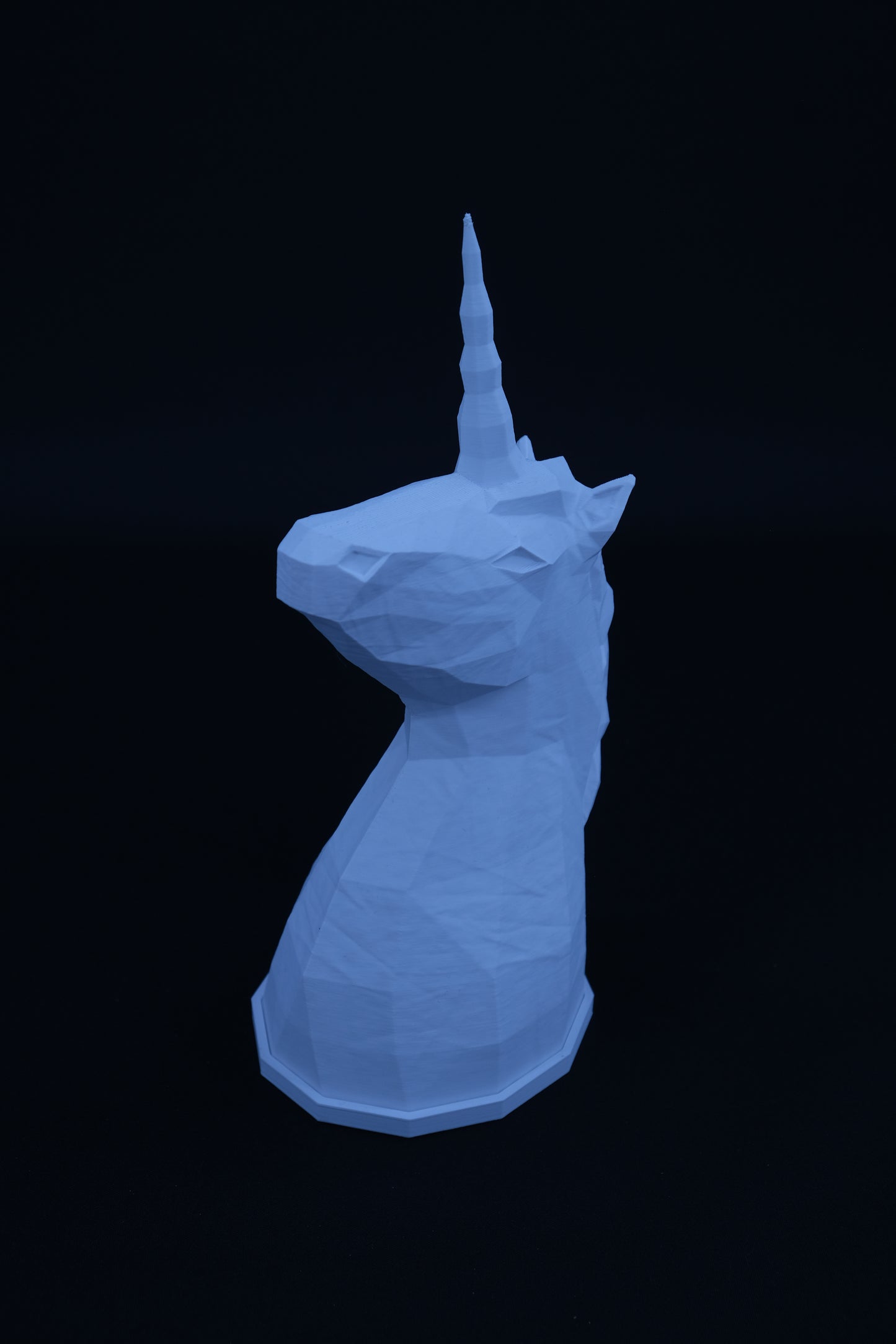 Einhorn Lampe – stilvolle Nachttischlampe mit LED-Funktion