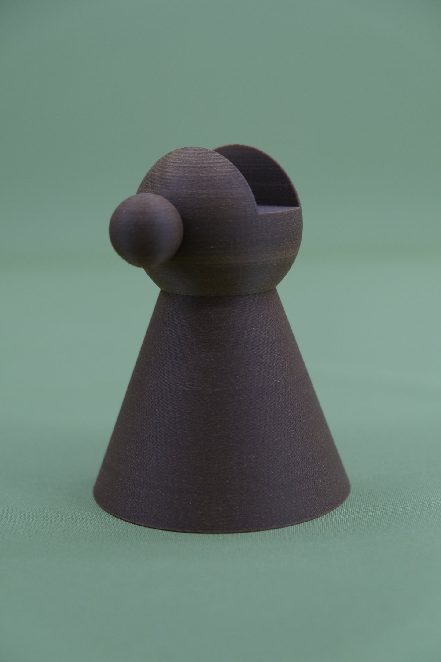 Brillenhalter „Kegelwicht“ – verwunschener Brillenständer