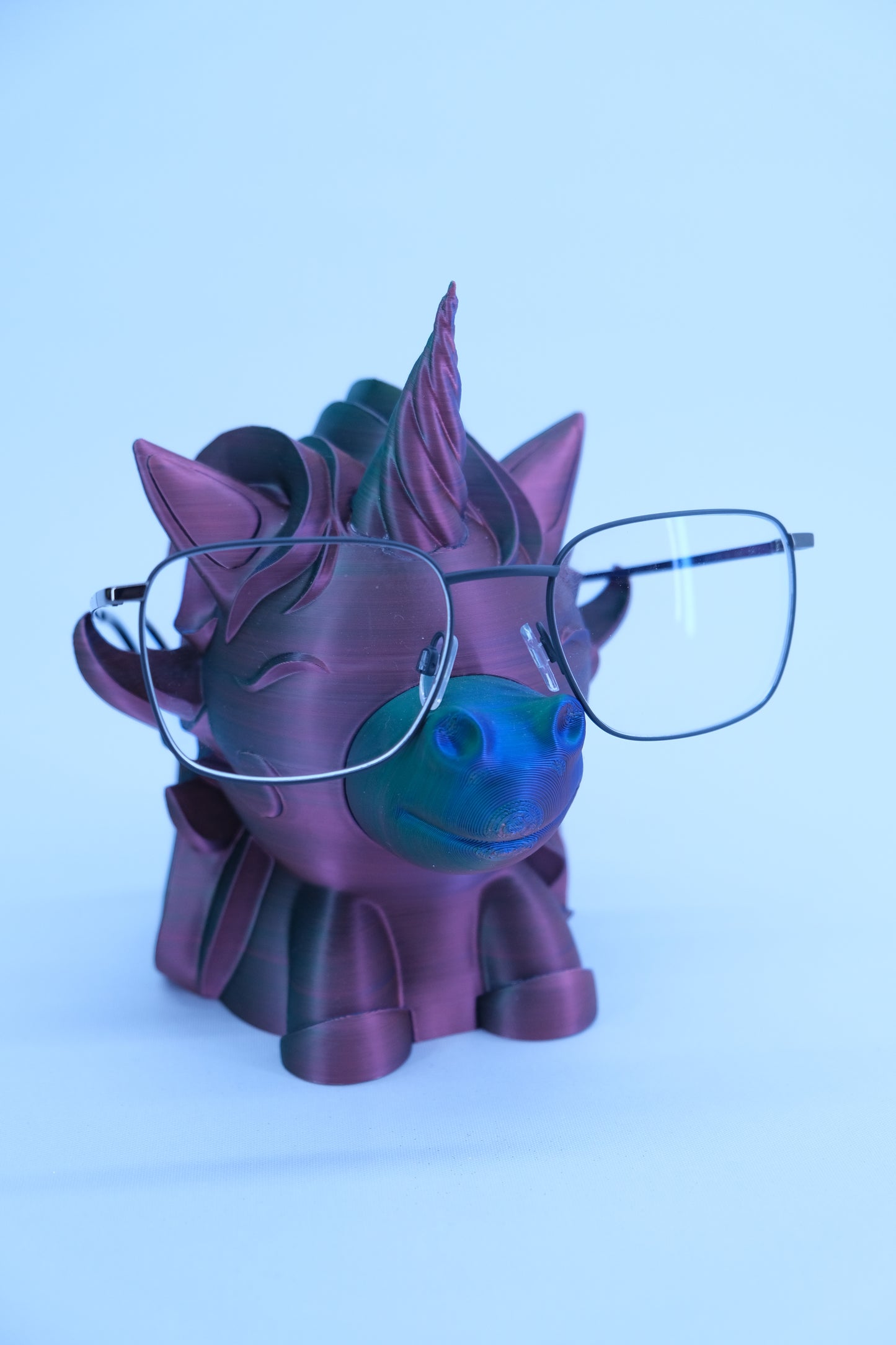 Brillenhalter „Einhorn“ – zauberhafter Brillenständer für Kinder und große Kinder